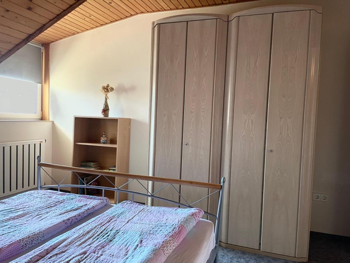 Esther Apartman 根尼斯迪亚斯 外观 照片